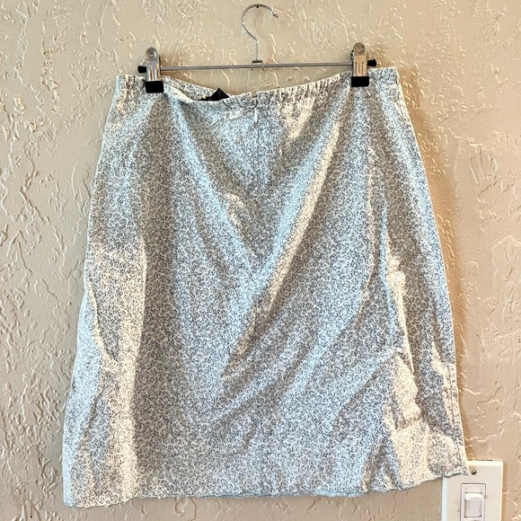 Y2K Floral Skirt - Picture 3 of 3